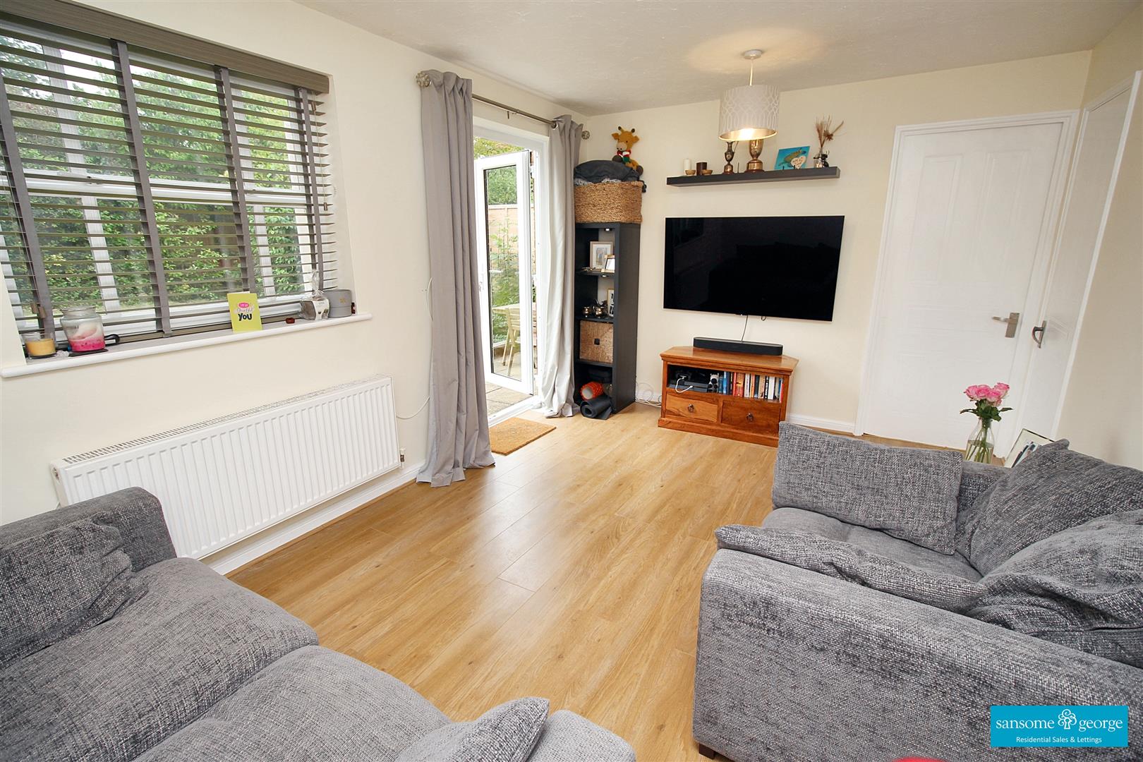 2 bed property in Bryant Place, Purley-on-Thames